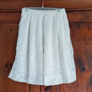 J.Crew feminine white brocade full skirt. Size 0